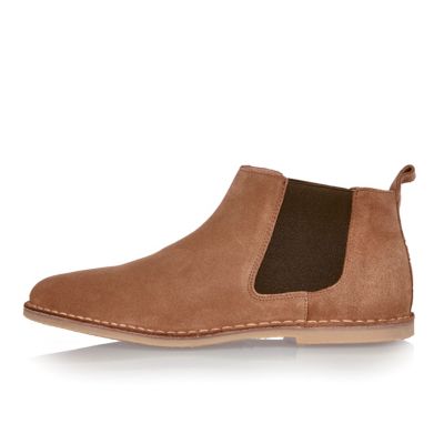 Medium brown Chelsea boots